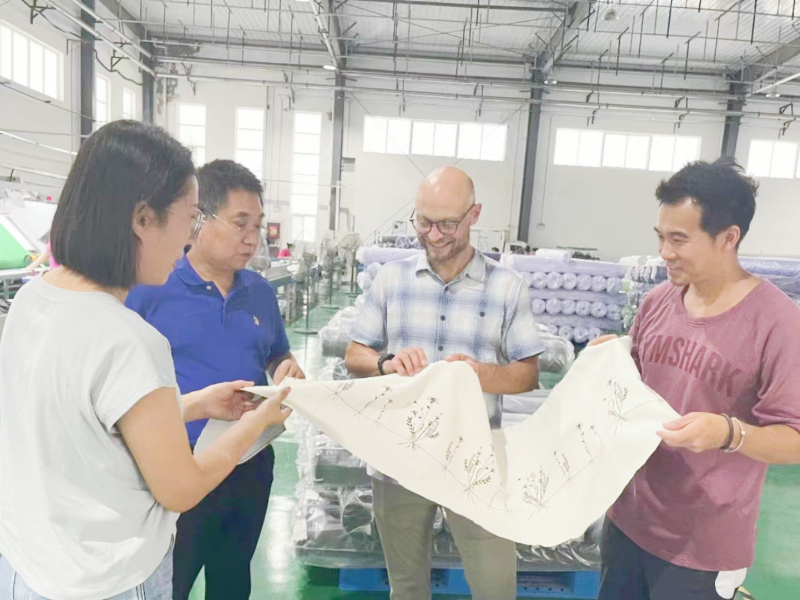 德國ORTOVOX品牌面料主管David前來飛鷺拜訪參觀